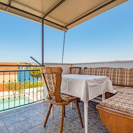 Nice Home In Zatoglav With House Sea View Podglavica Exteriör bild